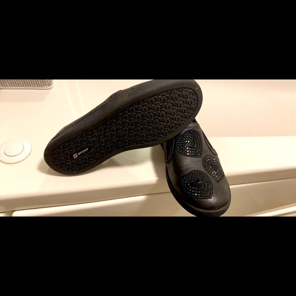 Memory foam sport shoes size 1